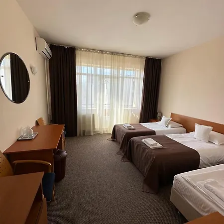 Hotel Diana 3*